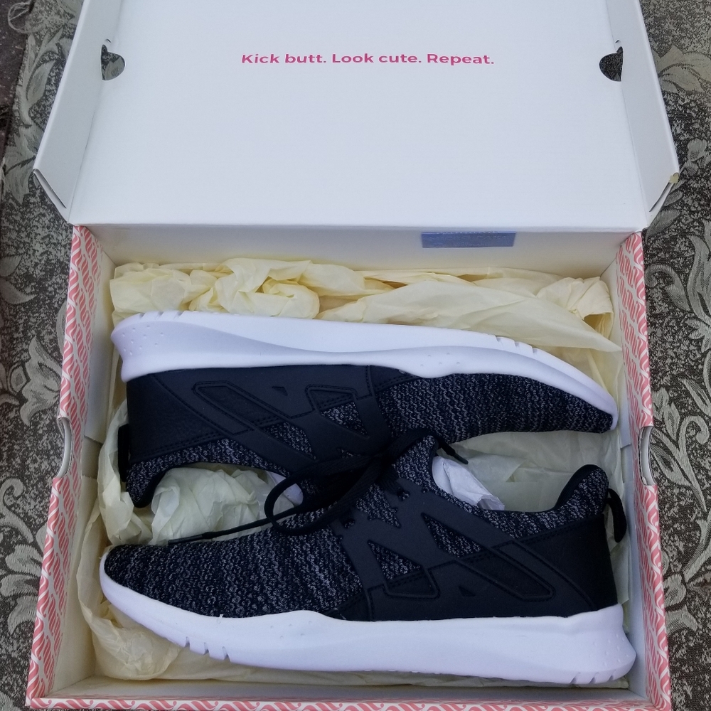 Fabletics Indio Low Sneakers Black White
